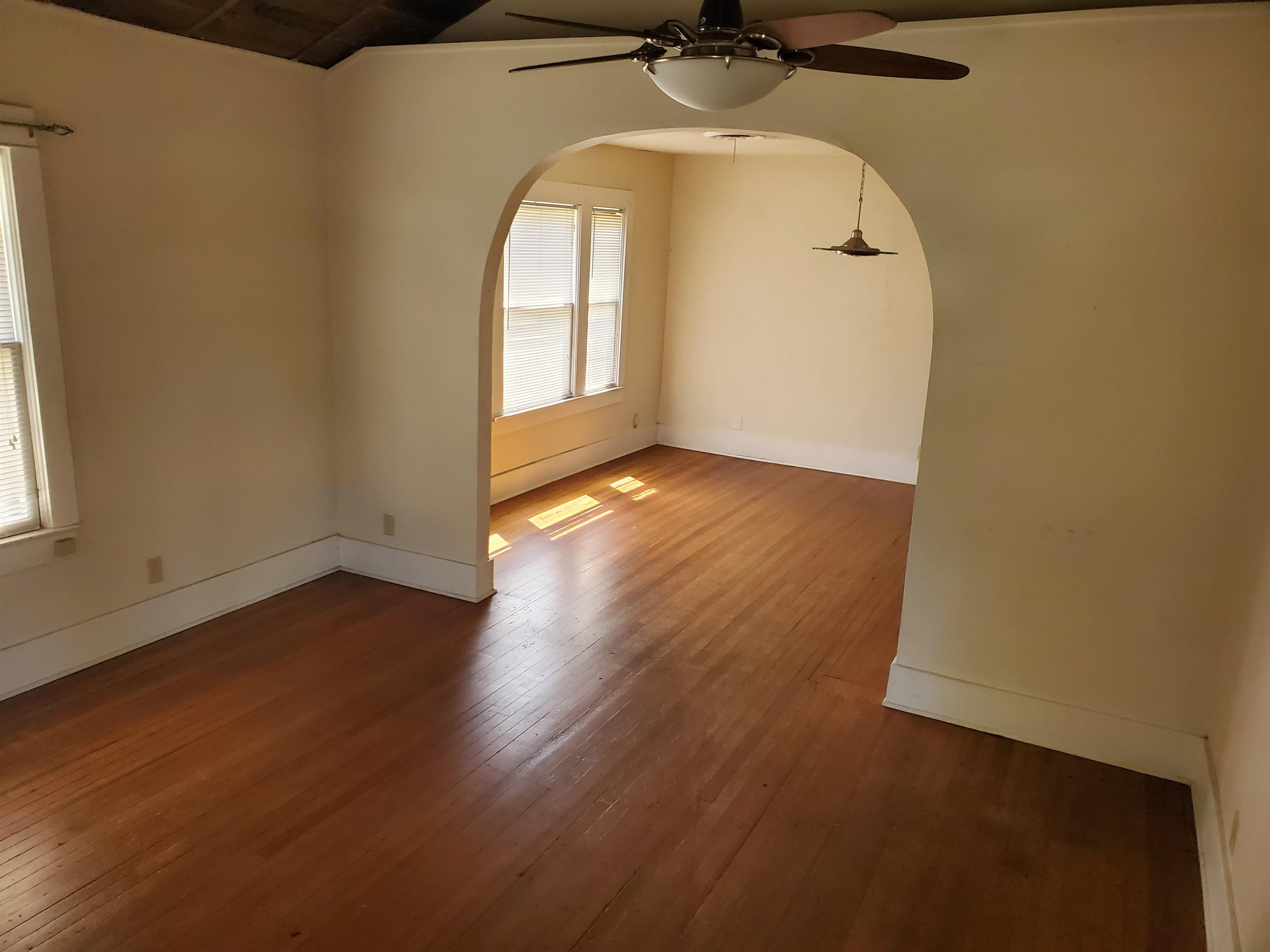 1103 N 3rd