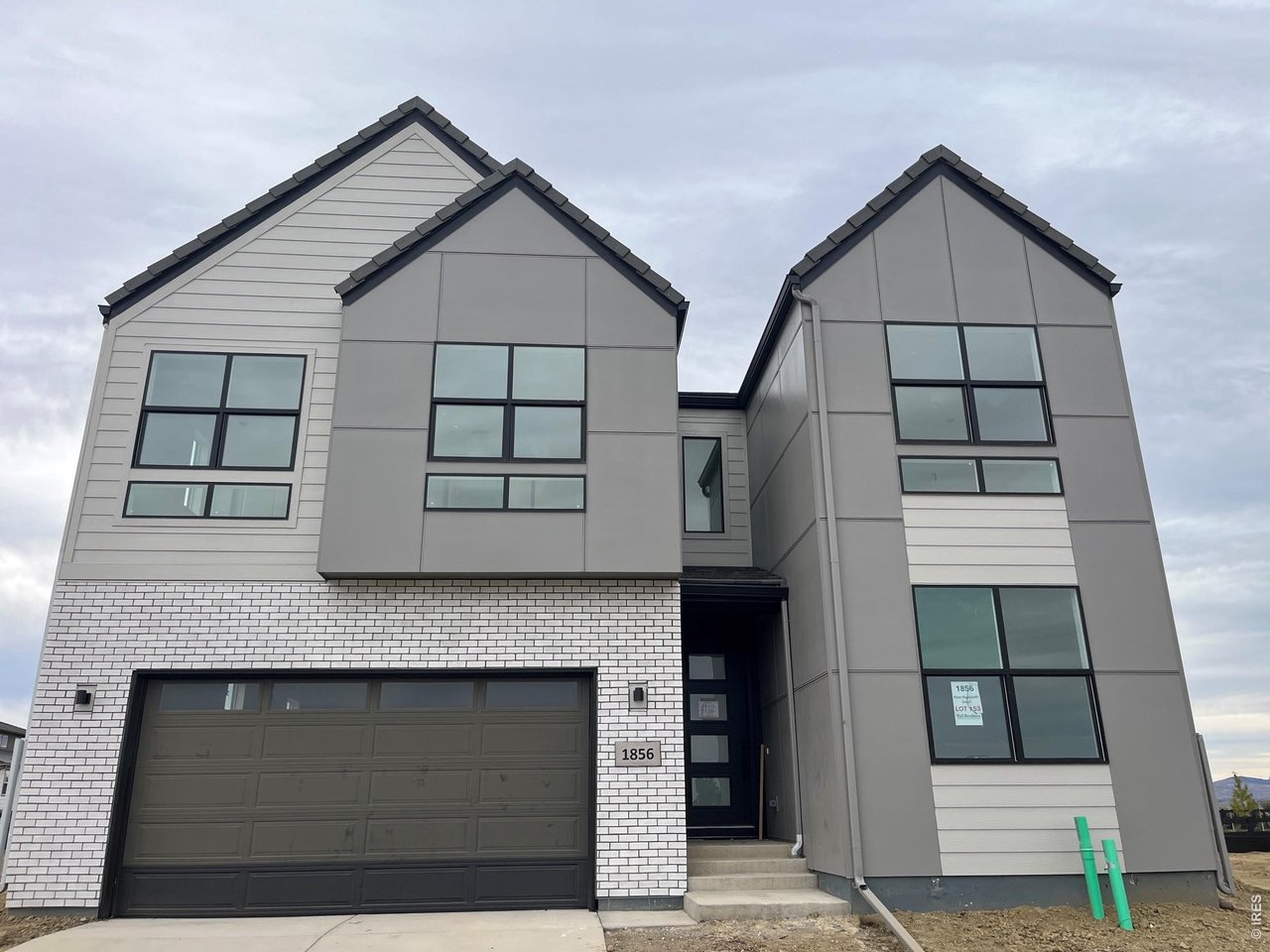 1856 River Highlands Ct