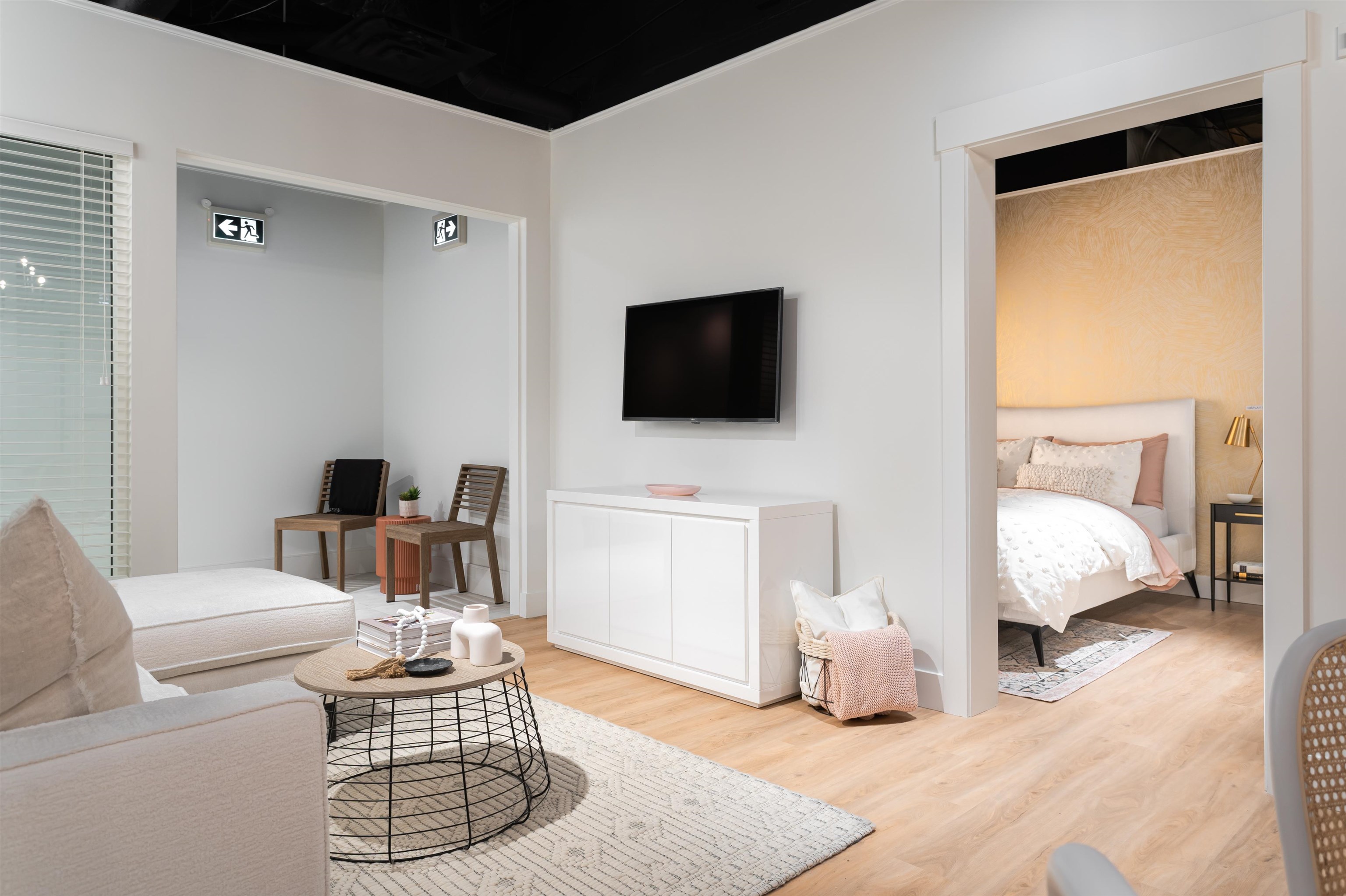 11907 223 Street 305