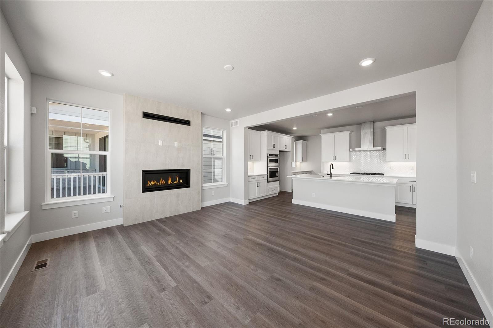 8652 Whiteclover Street