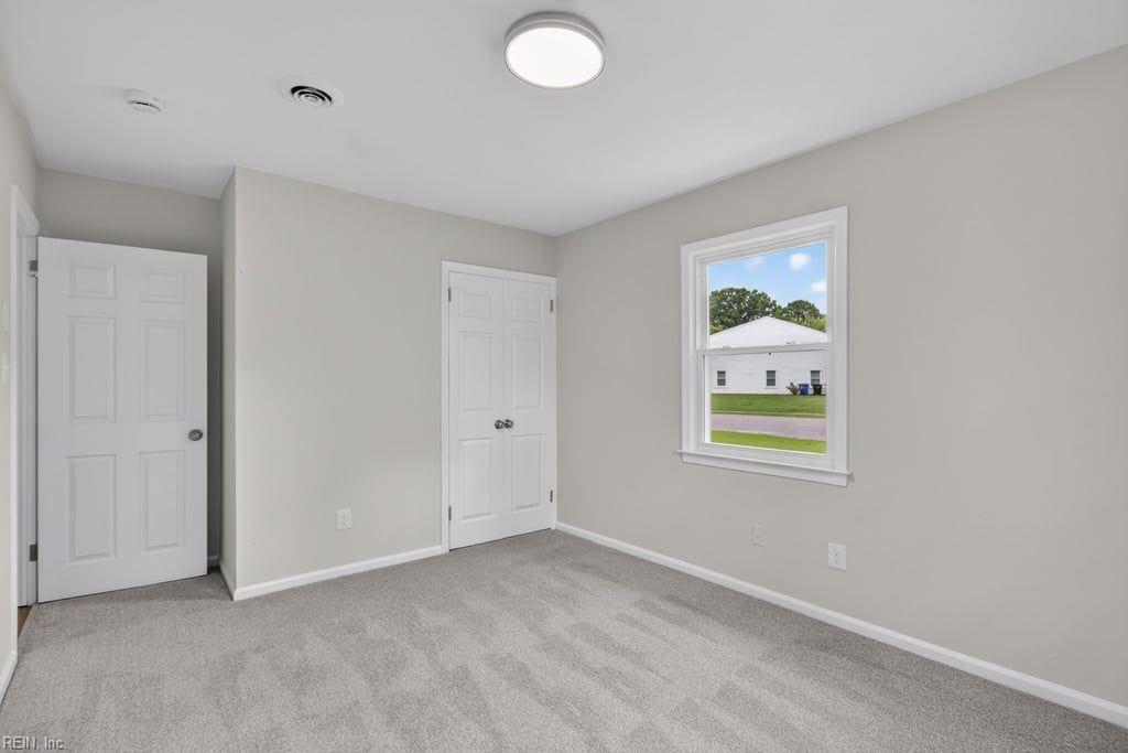 5309 Leesburg Drive