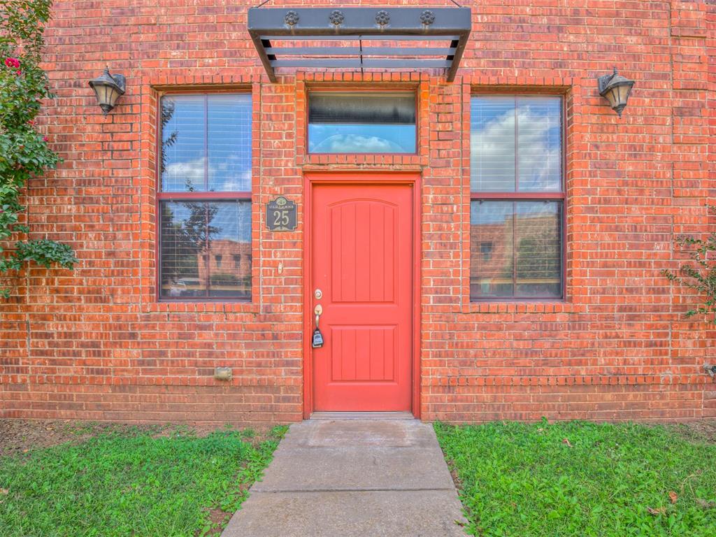 Looking for that Modern Industrial look minutes from OU? Welcome to Triad Village – This maintenance free community features stained concrete floors, 12FT vaulted ceilings and a modern contemporary layout. This is a gorgeous 3 bedroom and 2.5 bath condominium with metal/wood stairs that lead to the second level of this where the primary bedroom and other two rooms are. The living room features an open concept style connecting to the kitchen and dinning area with a breakfast bar for all your friendly gatherings. The guest bathroom is conveniently located downstairs with space for washer and dryer. Location cannot be beat, centrally located minutes from OU, Walmart, restaurants etc. Condo is currently vacant.