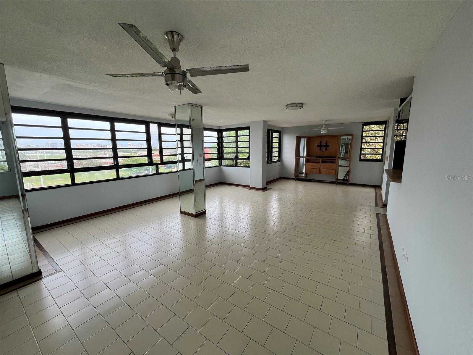 5 Ave Laguna 5c