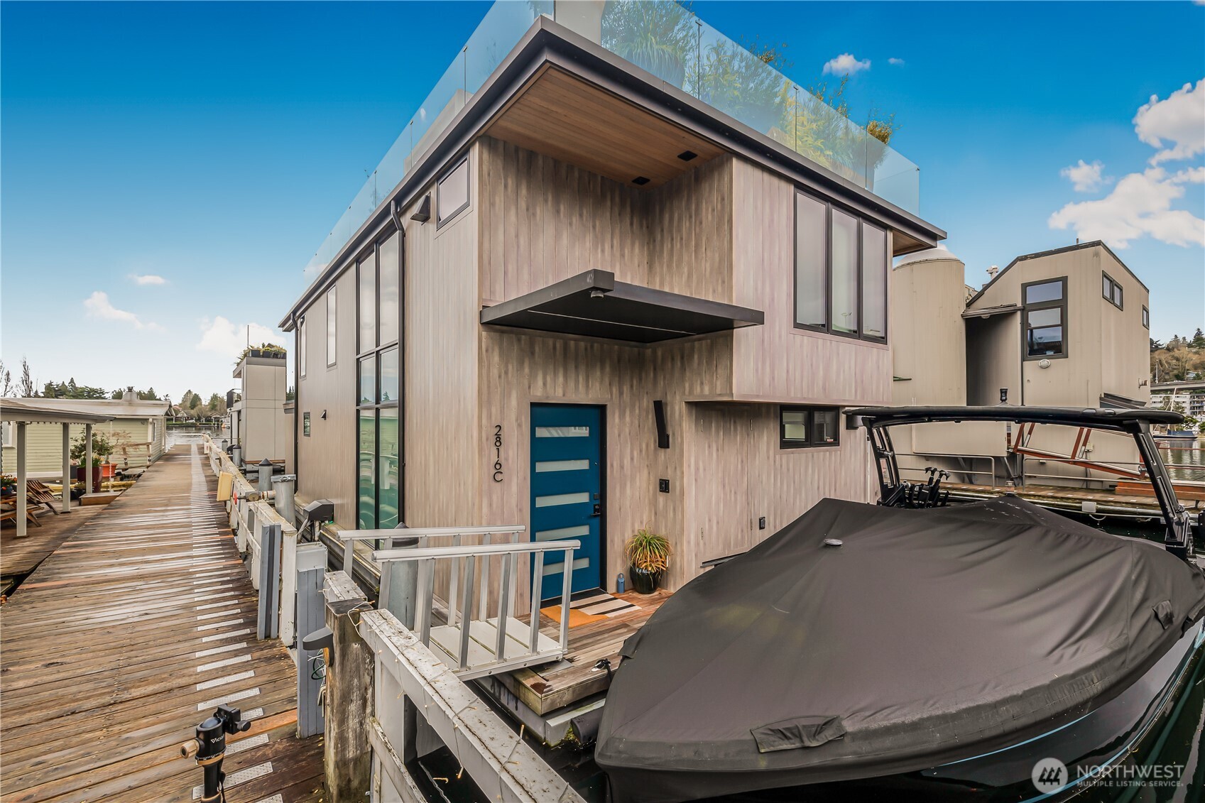 34 Exclusive Outdoor Balcony Design Ideas for a Dreamy Spot