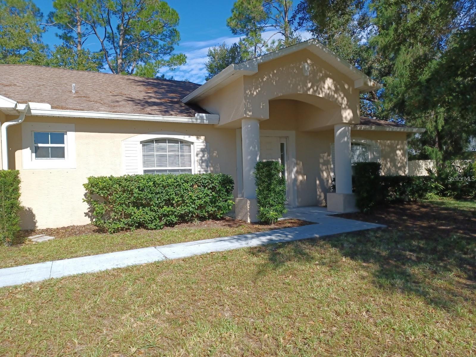 Available Now! Beautiful 3-bedroom, 2-bathroom single family-home featuring a spacious open floor plan with vaulted ceilings and abundant natural light. The kitchen offers a breakfast bar/island overlooking the main living area, making it perfect for everyday living and entertaining. The split-bedroom layout provides added privacy, while the primary suite includes a large soaking tub and ample closet space. Conveniently located near shopping, dining, schools, and major roadways. Don't miss this opportunity - schedule your showing today! No pets permitted.