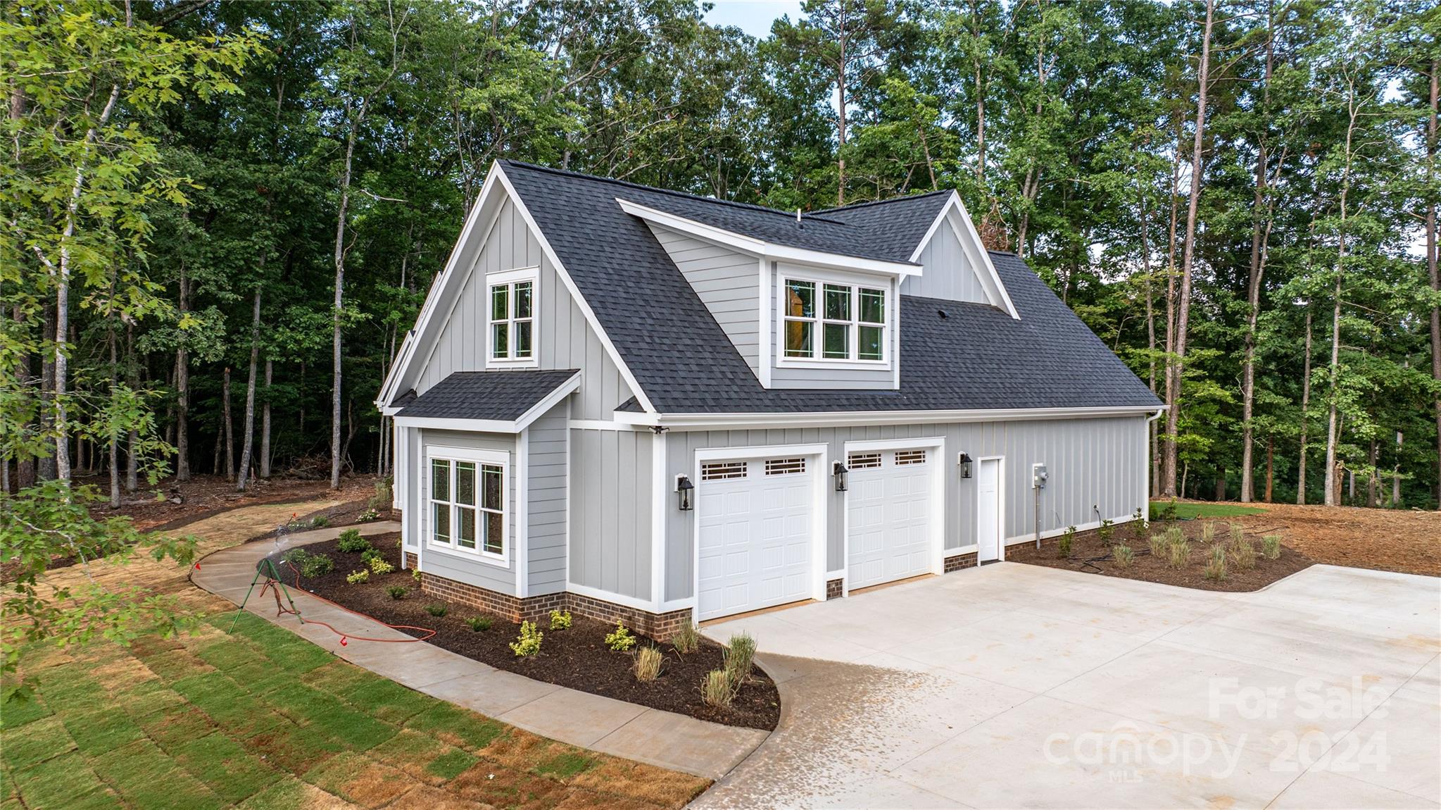 143 Eagle Point