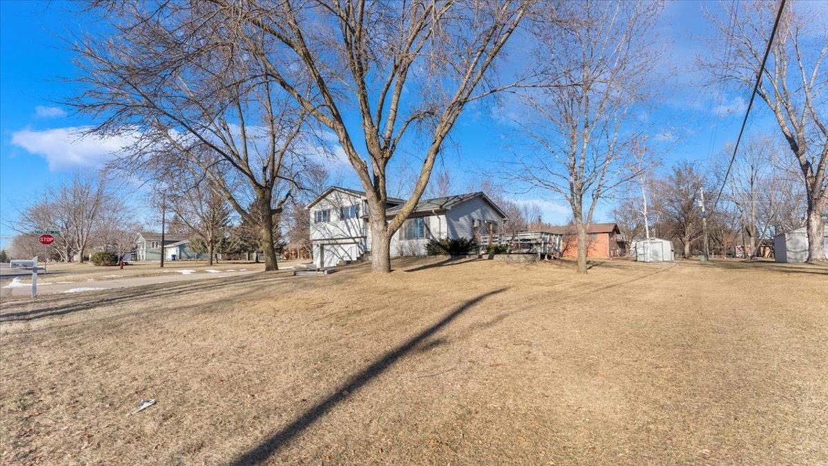 6215 Laurel Road