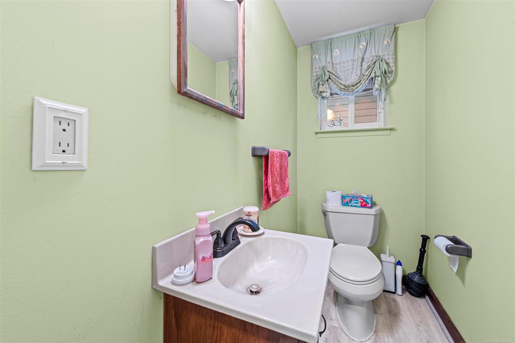 15025 Annapolis Drive
