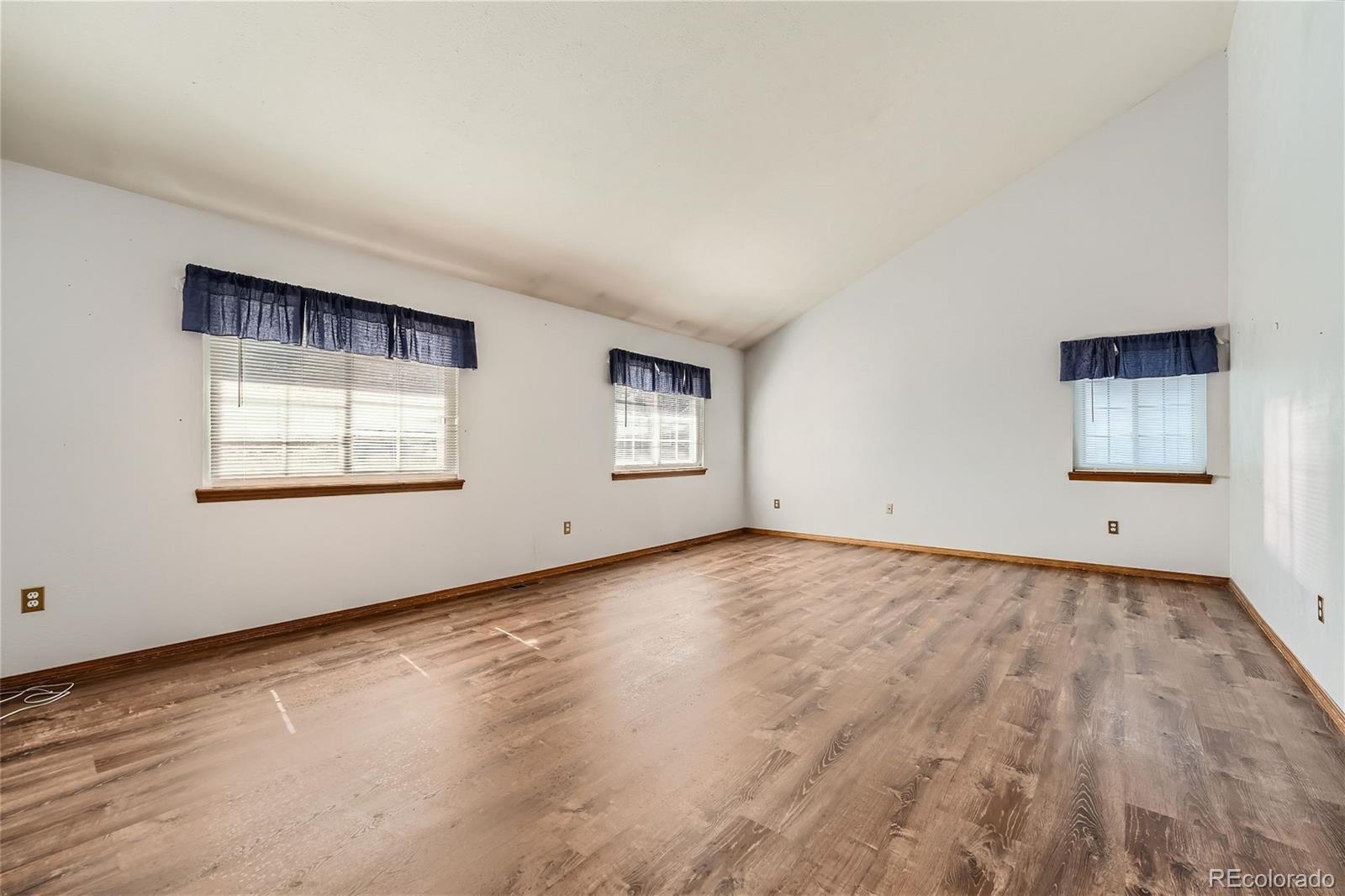 7979 S Jasmine Circle