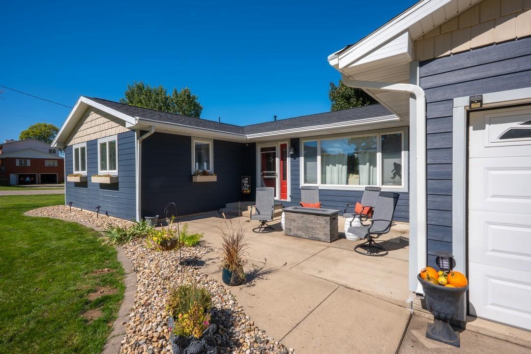 200 10th Avenue North