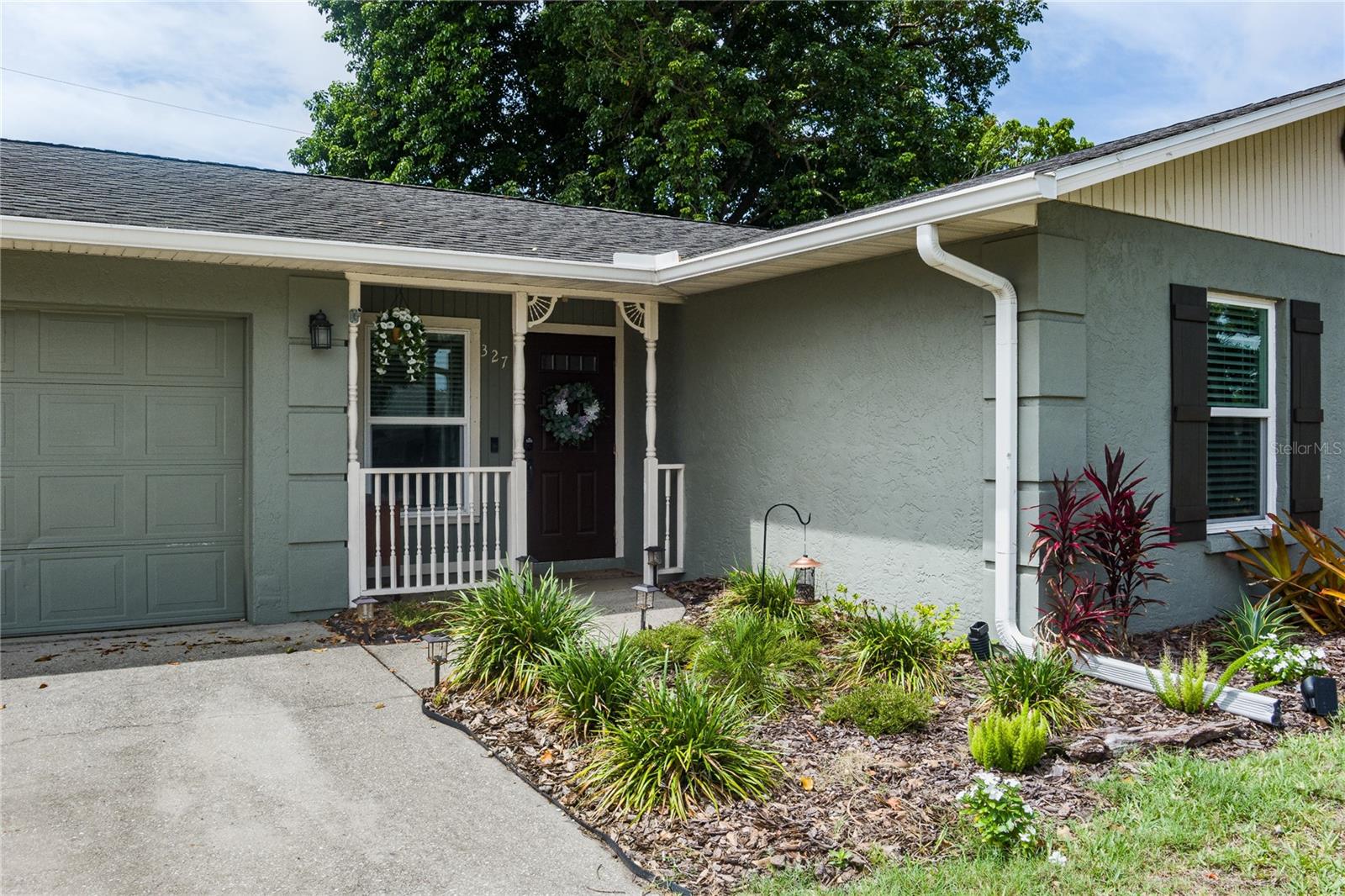 327 43rd Street Boulevard W