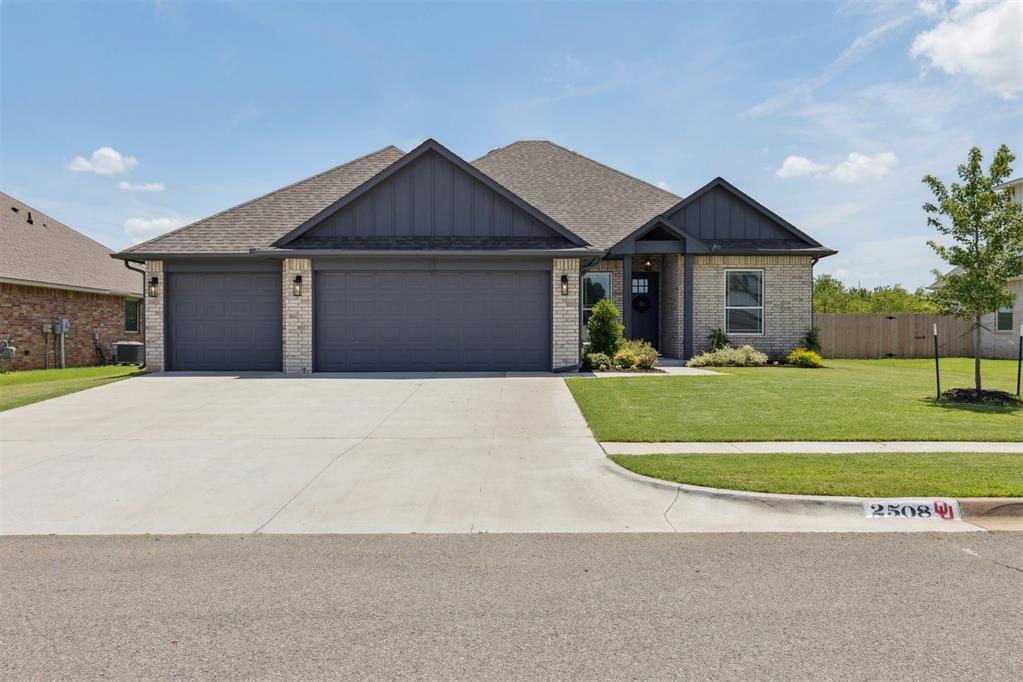 Well-maintained home in St. James Park with open layout and upgrades throughout! Features include a spacious kitchen with leathered granite island, private study, and a large primary suite with walk-in shower, soaking tub, and closet connected to the laundry. Enjoy the fenced backyard, covered patio, storm shelter, sprinkler system, and coated garage floor. Neighborhood offers clubhouse, pool, gym, trails, and more—close to OU, I-35, and Lake Thunderbird.