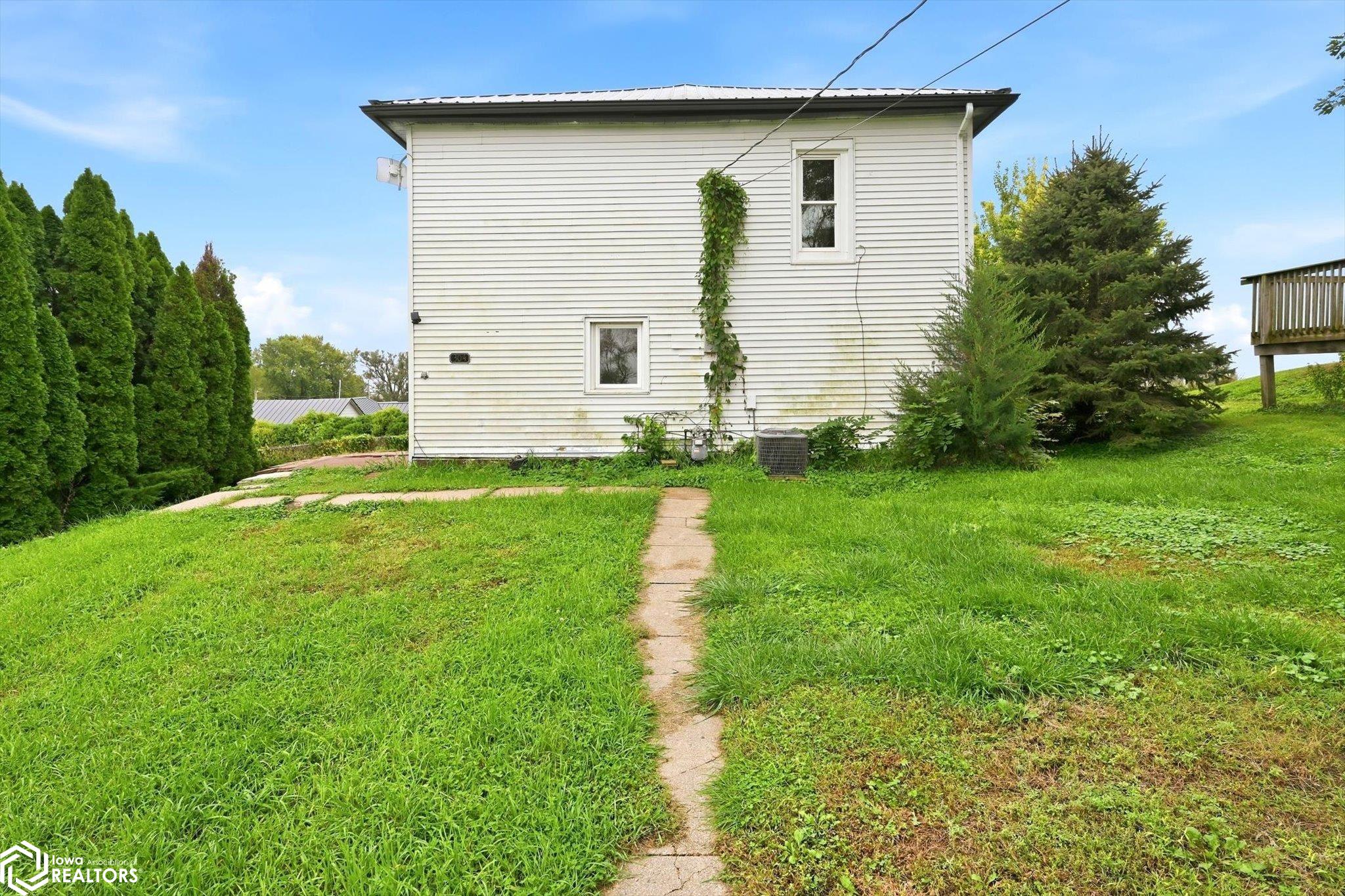 304 Main Place