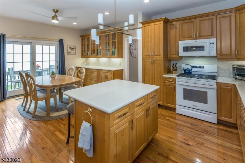 22 Troon Dr