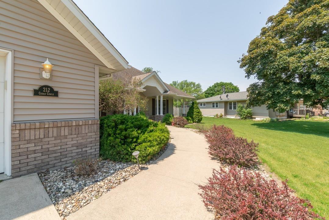 212 Cedar Circle