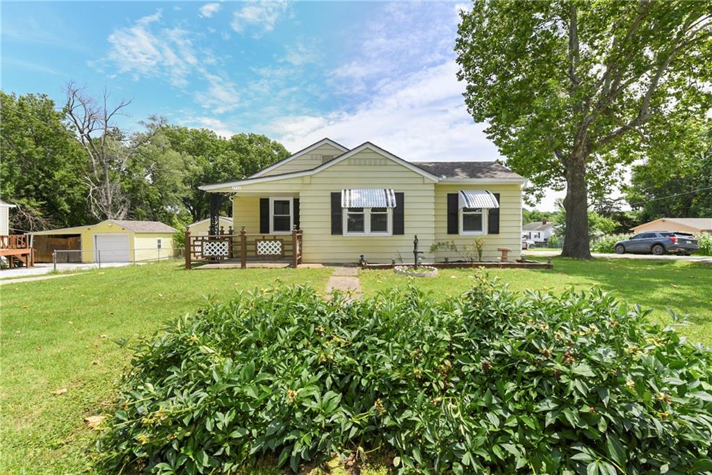 2731 S Northern Boulevard