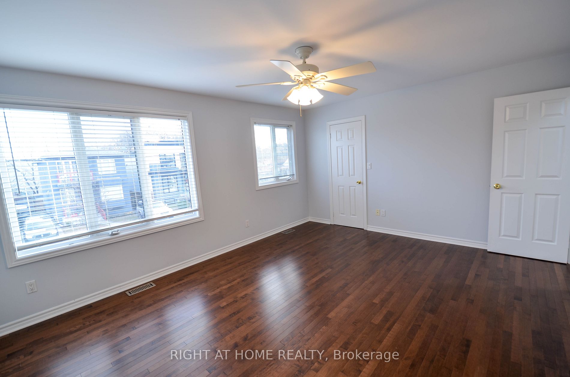 12 Plains Rd