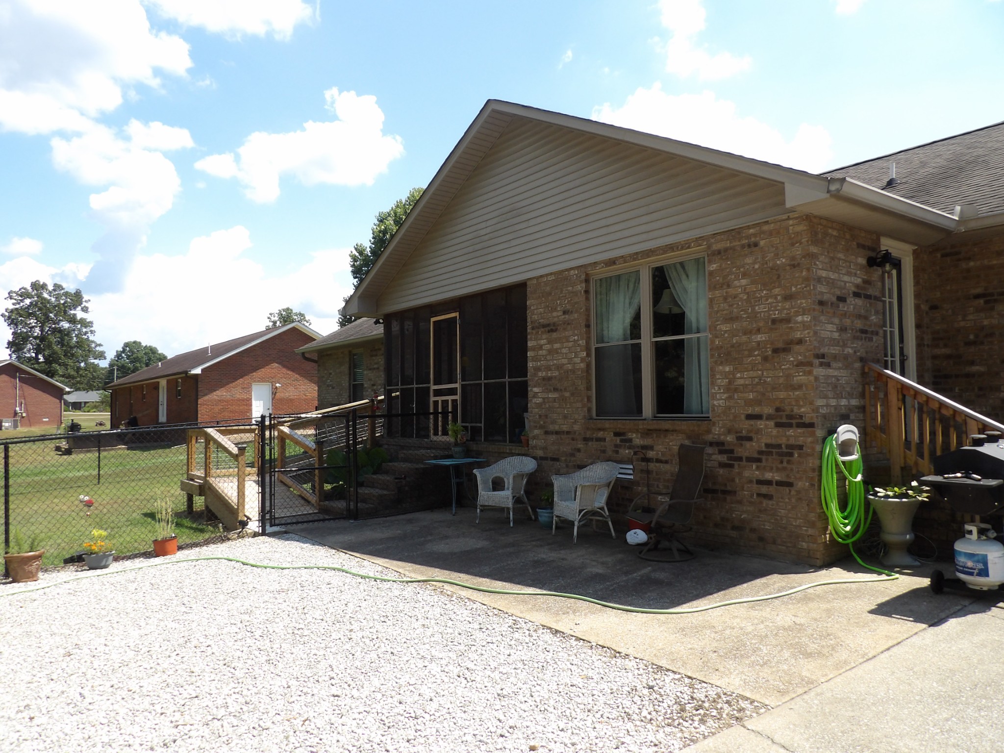 459 River Oaks Dr