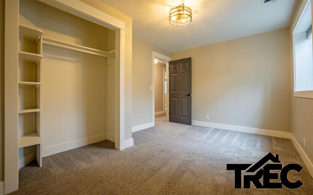 642 Cedarwood