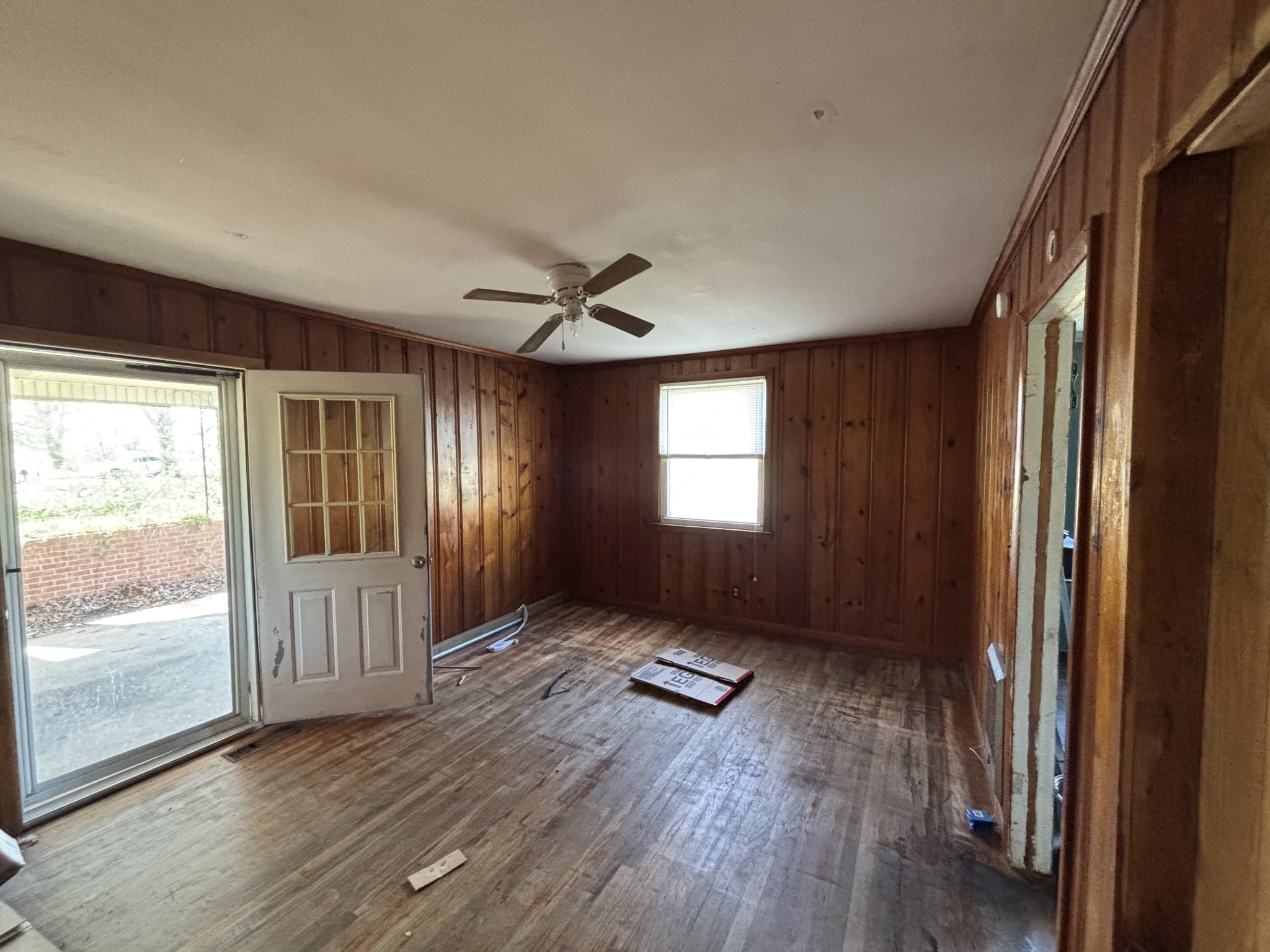 454 Carman Ave