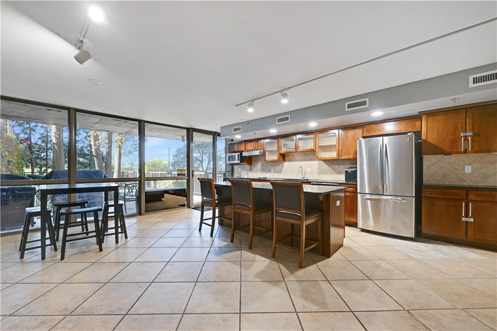 600 E Admiral Boulevard 1608