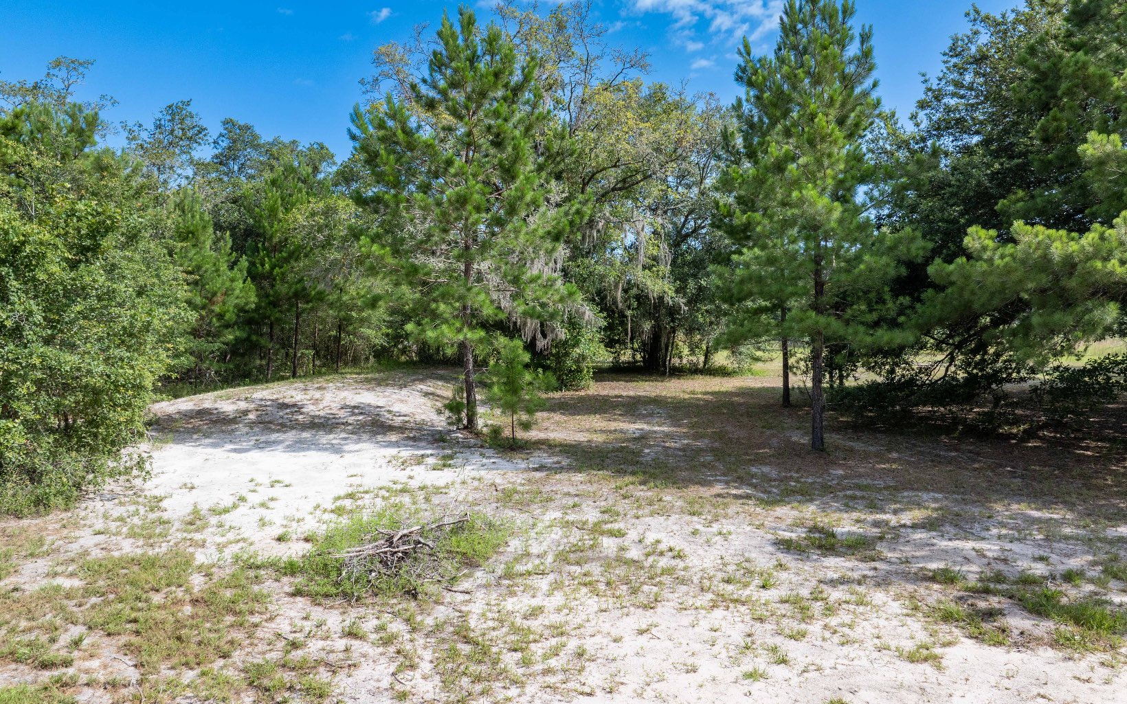 305 NW Ivy Gln