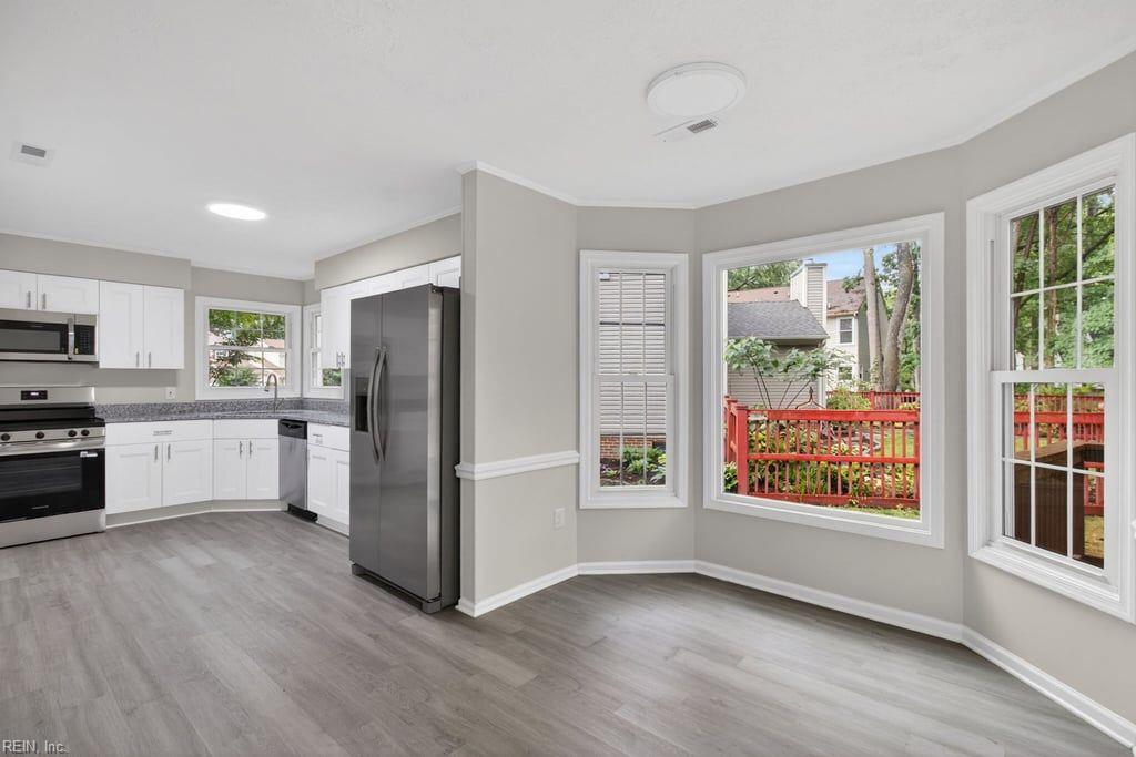 824 Lancaster Lane