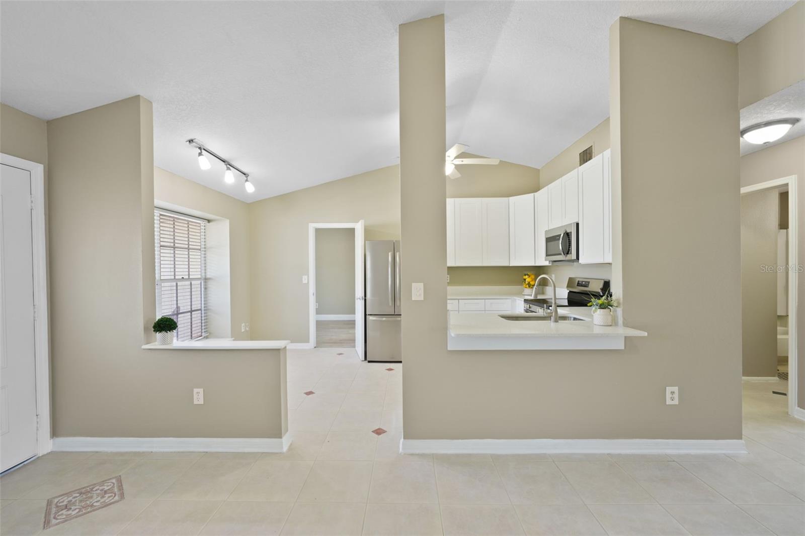 8201 Clermont St
