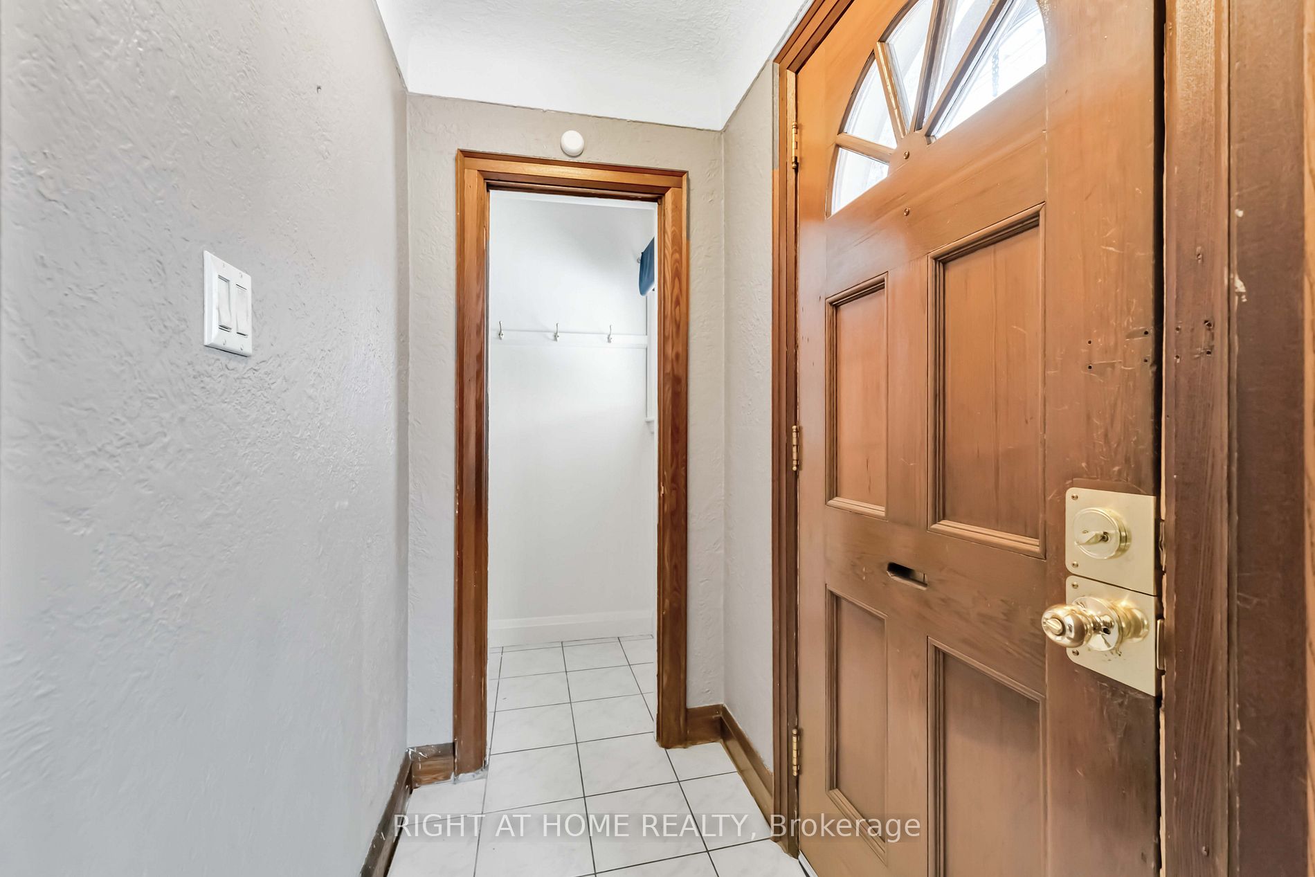 14 S Huxley Ave