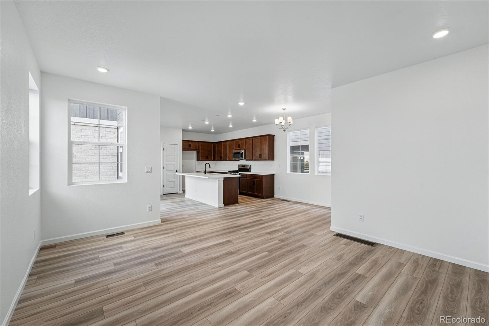 3334 N Catawba Way