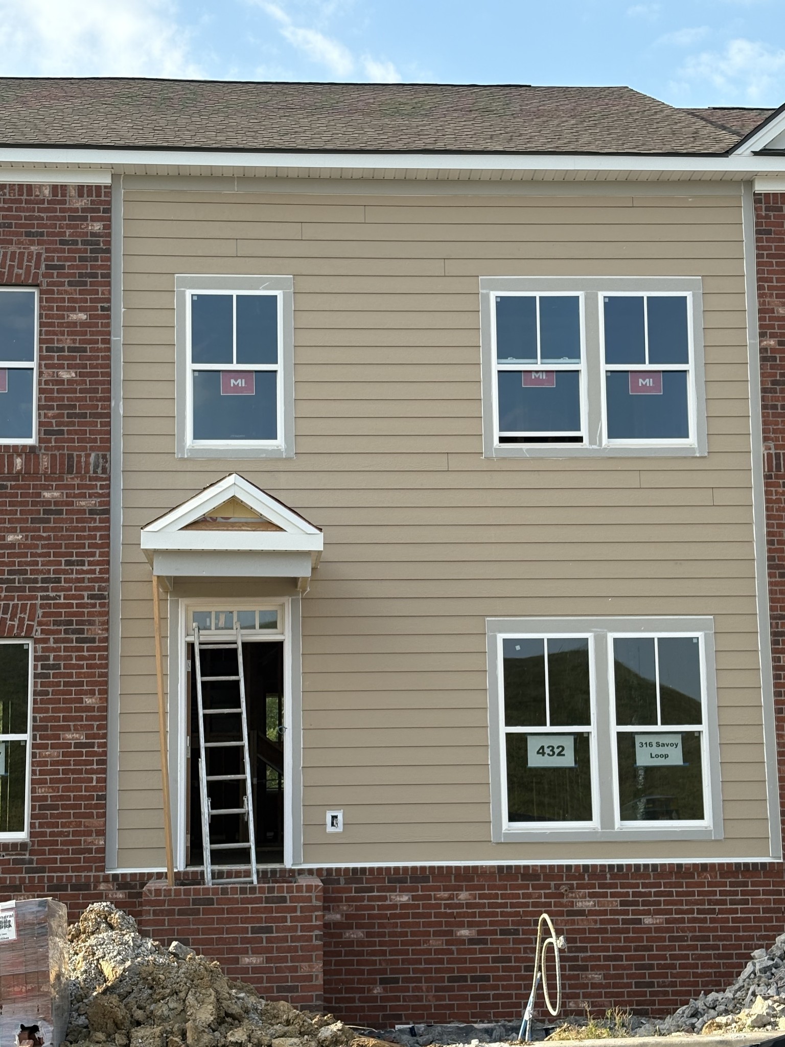 316 Savoy Loop — sold