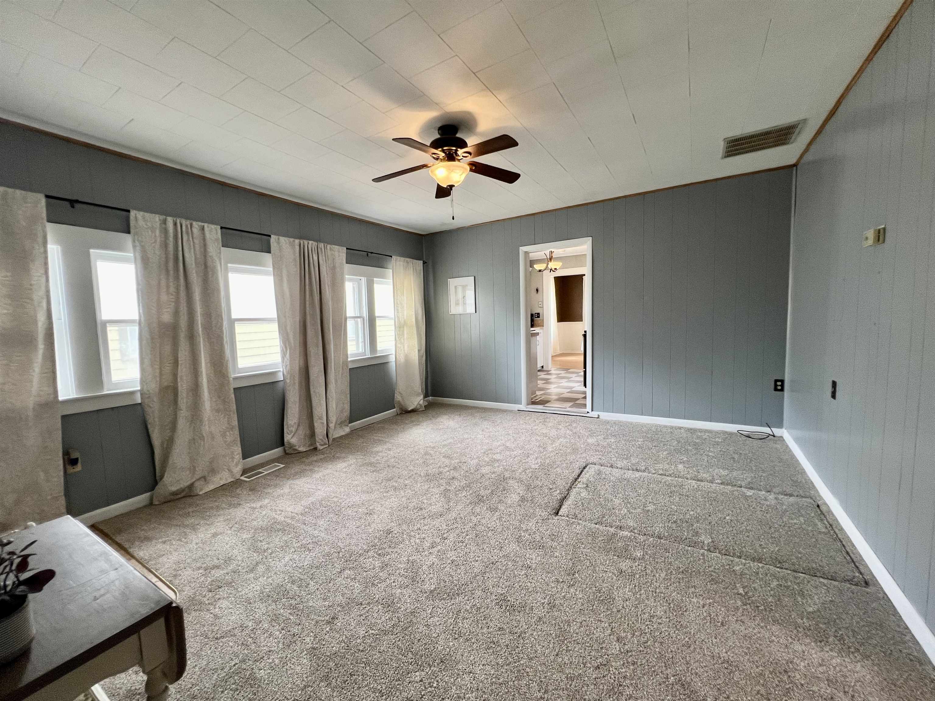 1118 N B