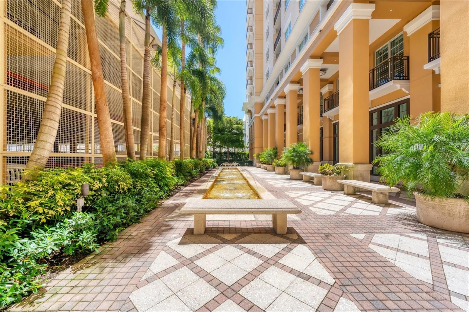 750 N Tamiami Trail PH6