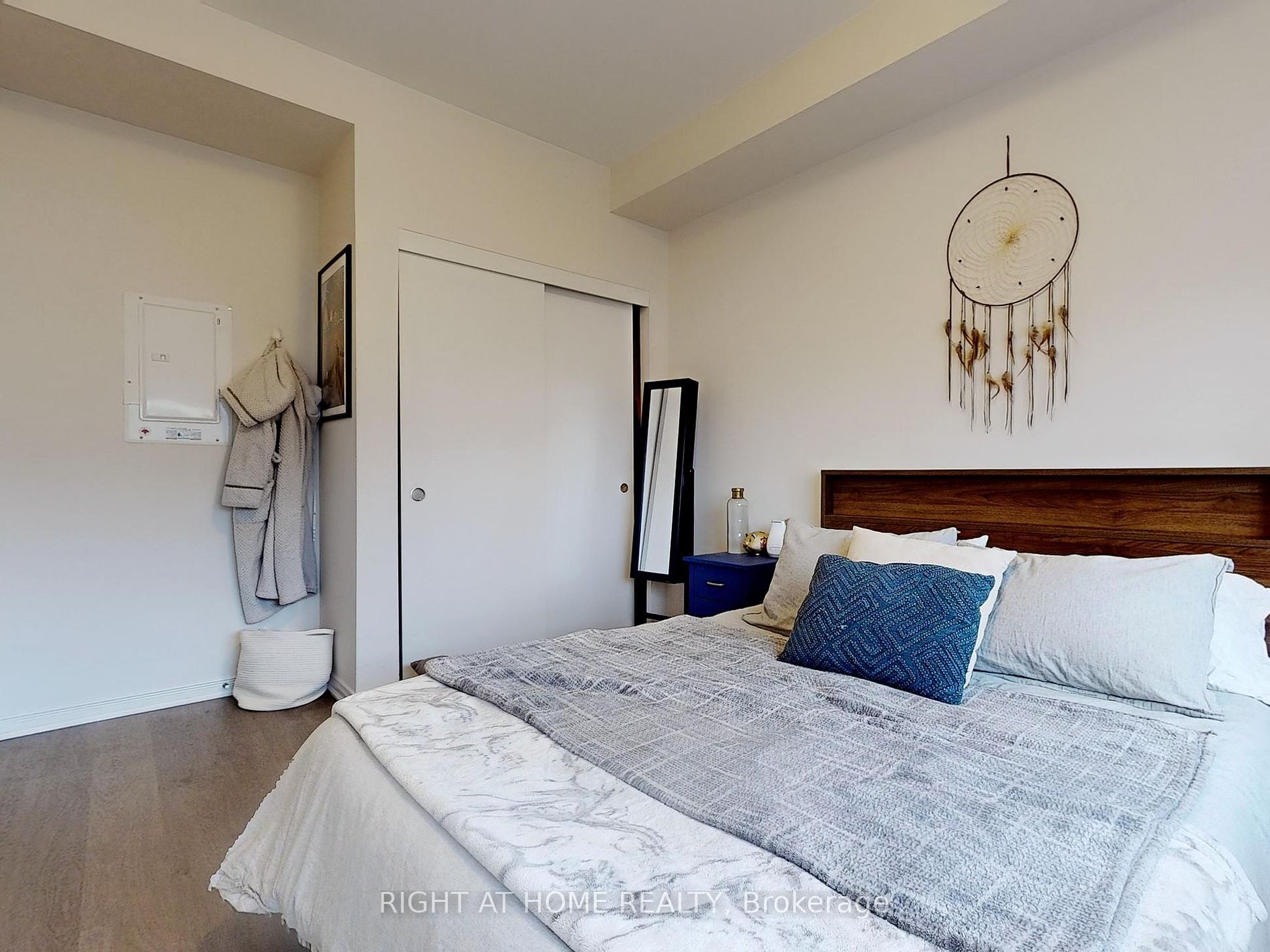 1100 Briar Hill Ave 201