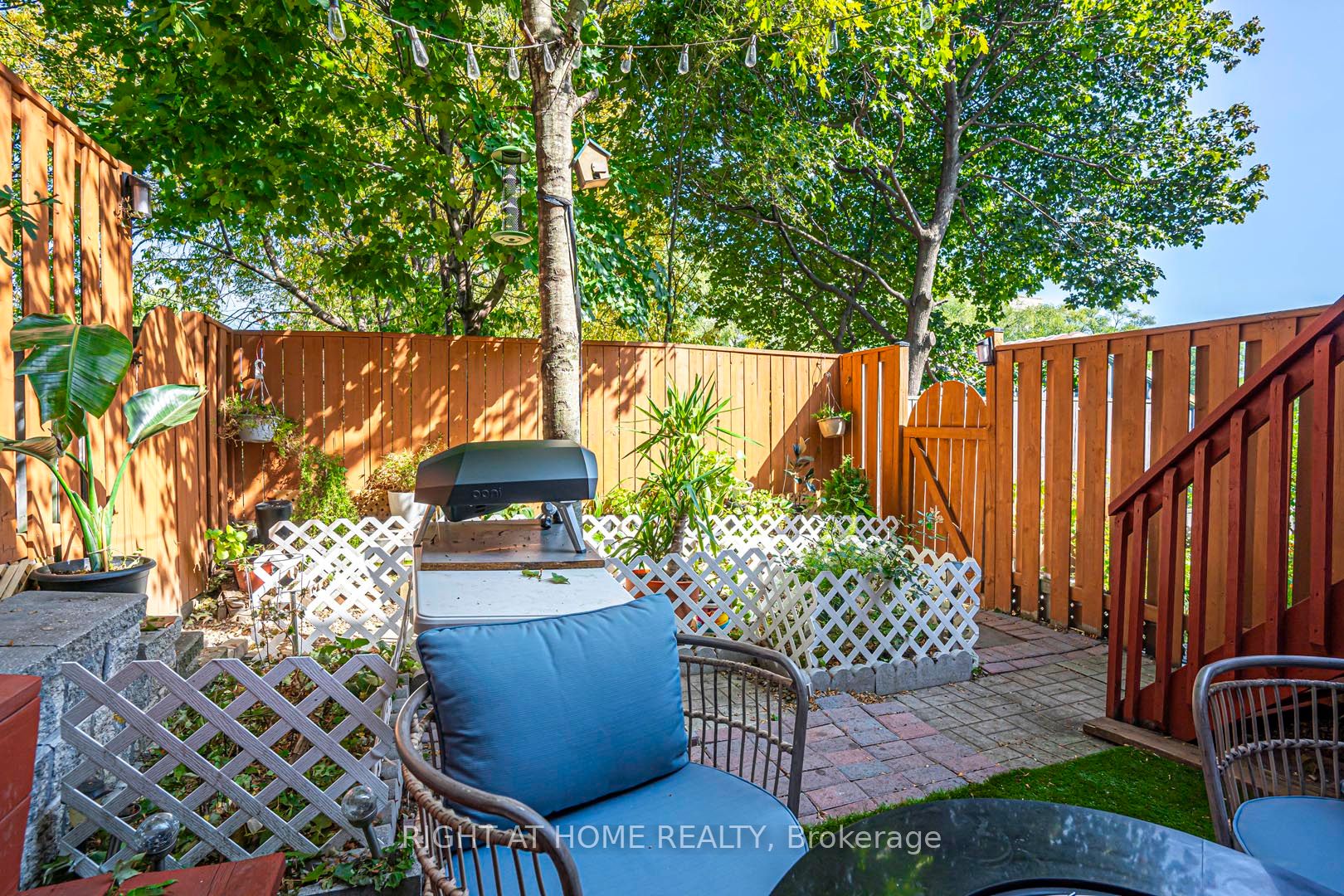 3071 W Treadwells Dr 19