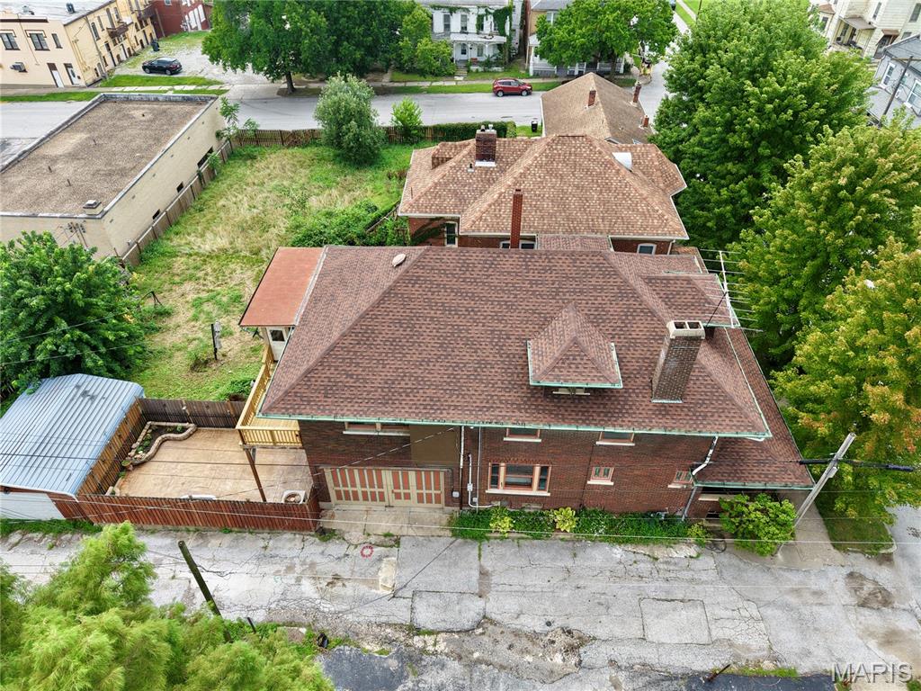 615 Center Street