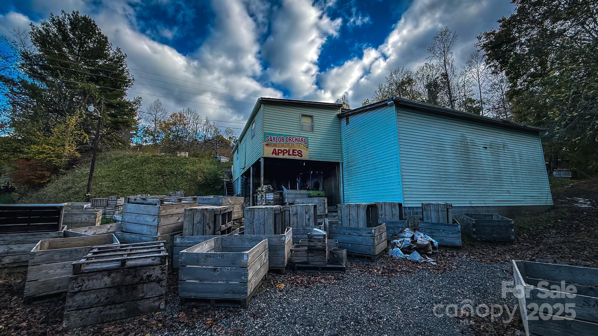 876 Saylor Lake Road