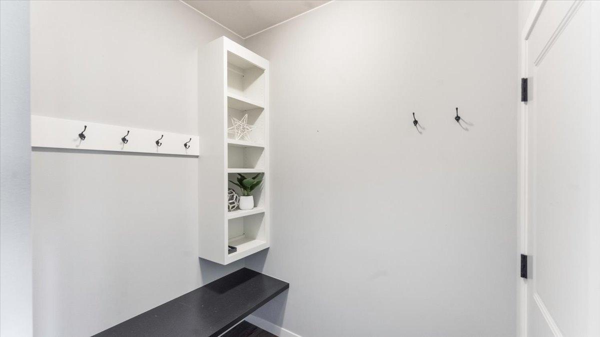 1905 Sandstone Court