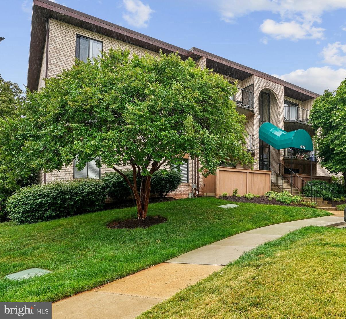 6912 Hanover Parkway 301