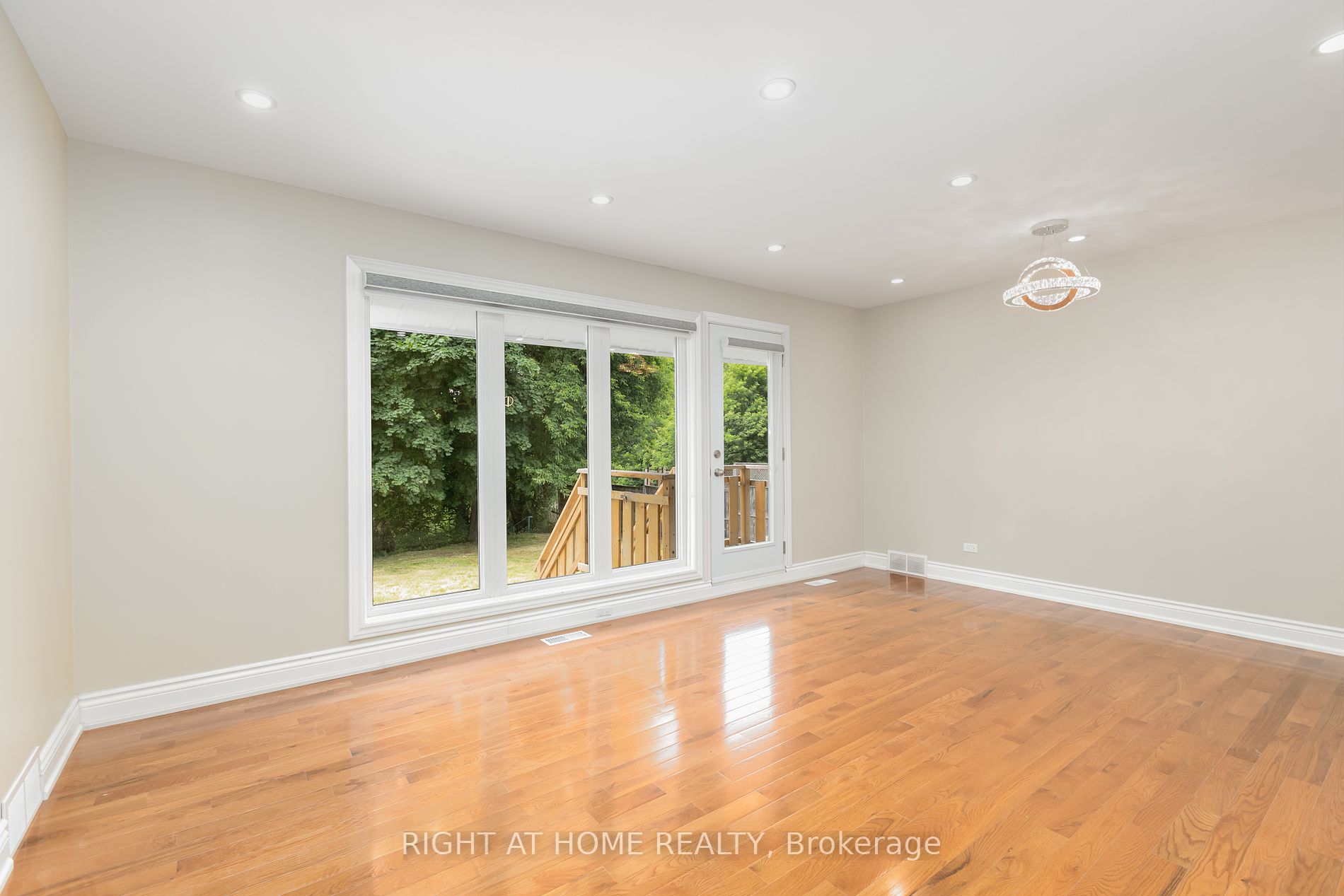 228 Greenwood Ave