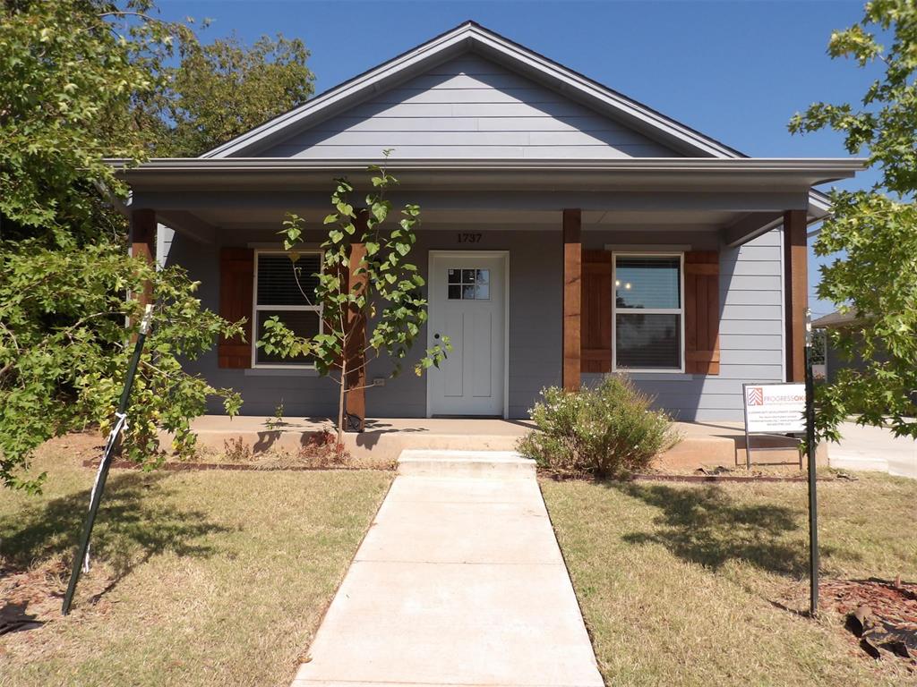 Enjoy modern living in this newly built home offering comfort, style, and convenience. Located just minutes from Downtown OKC, the Innovation District, OU Health Science Center, and NE 23rd Street’s vibrant corridor, this home provides easy access to schools, shopping, parks, and churches. The open floor plan lives larger than its square footage, featuring spacious bedrooms, stylish finishes, energy-efficient systems, and a large backyard perfect for entertaining or relaxing outdoors. Residents of Northeast OKC enjoy proximity to community hubs like the Douglass Recreation Center, Booker T. Washington Park, and the newly revitalized Page Woodson area, offering arts, culture, and local dining options.
Qualified buyers can receive down payment and closing cost assistance through the City of Oklahoma City’s Down Payment Assistance Program.