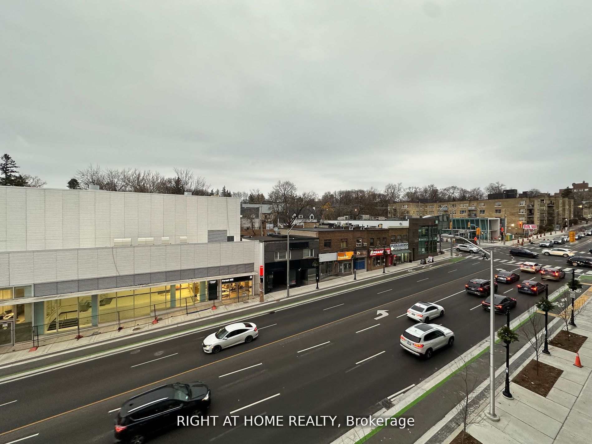 2020 Bathurst St 320