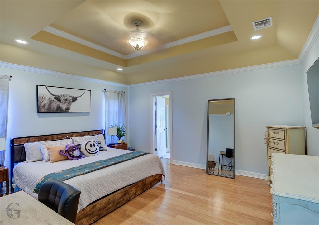 5861 Bluebonnett Drive