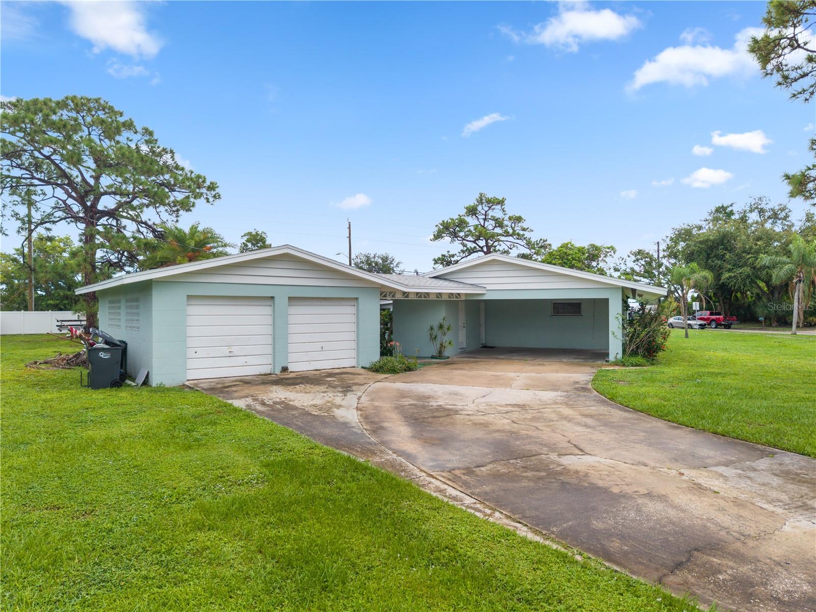 1225 Casabella Drive