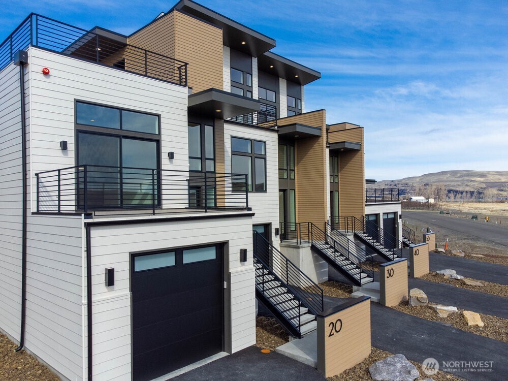 20 Chinook Drive