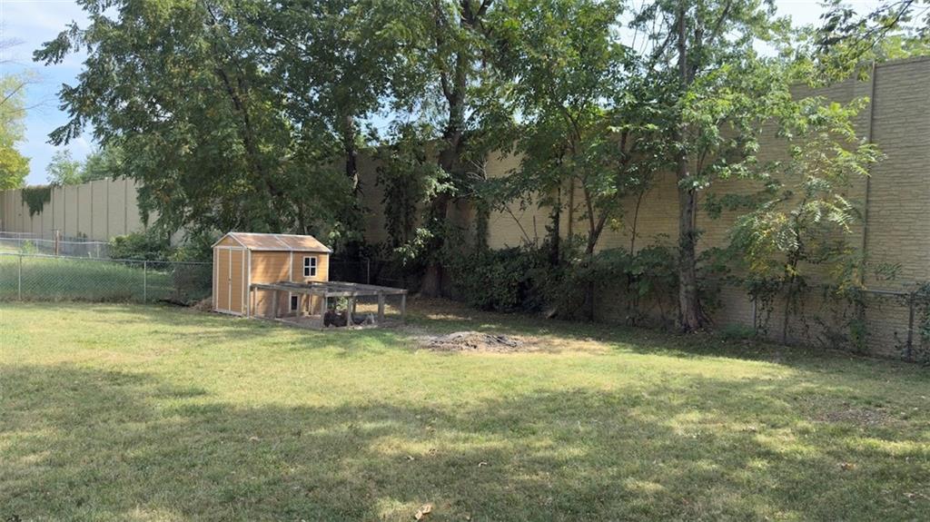 327 E Longfellow Street