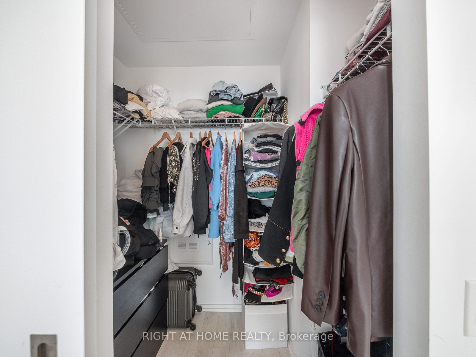 197 Yonge St 5607