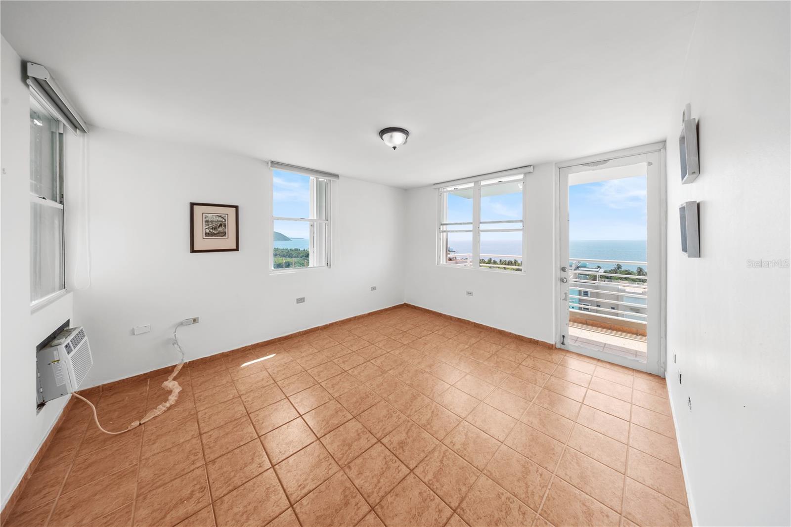 5015 Calle Punta Tuna 2006