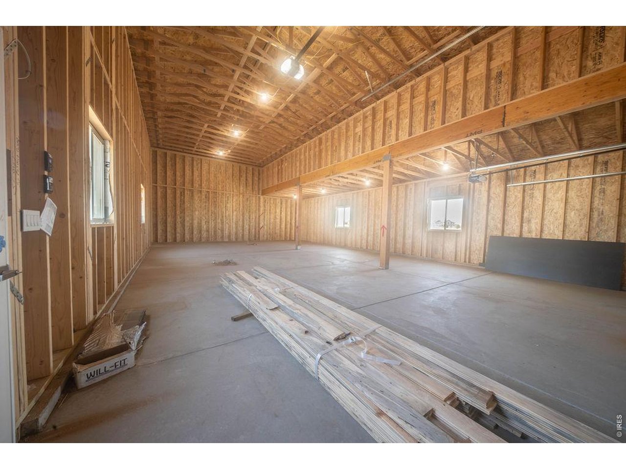 16505 Fairbanks Ct N