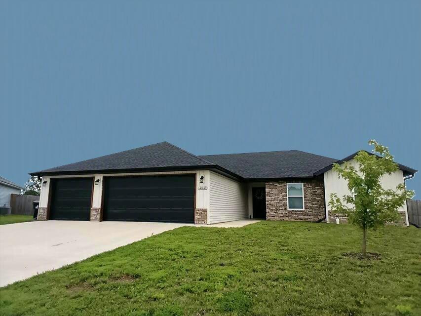 237 W Rabbit Run Court